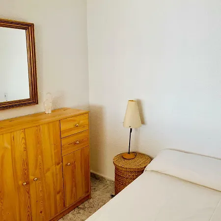 First Sealine Lo Ferri Apartment *